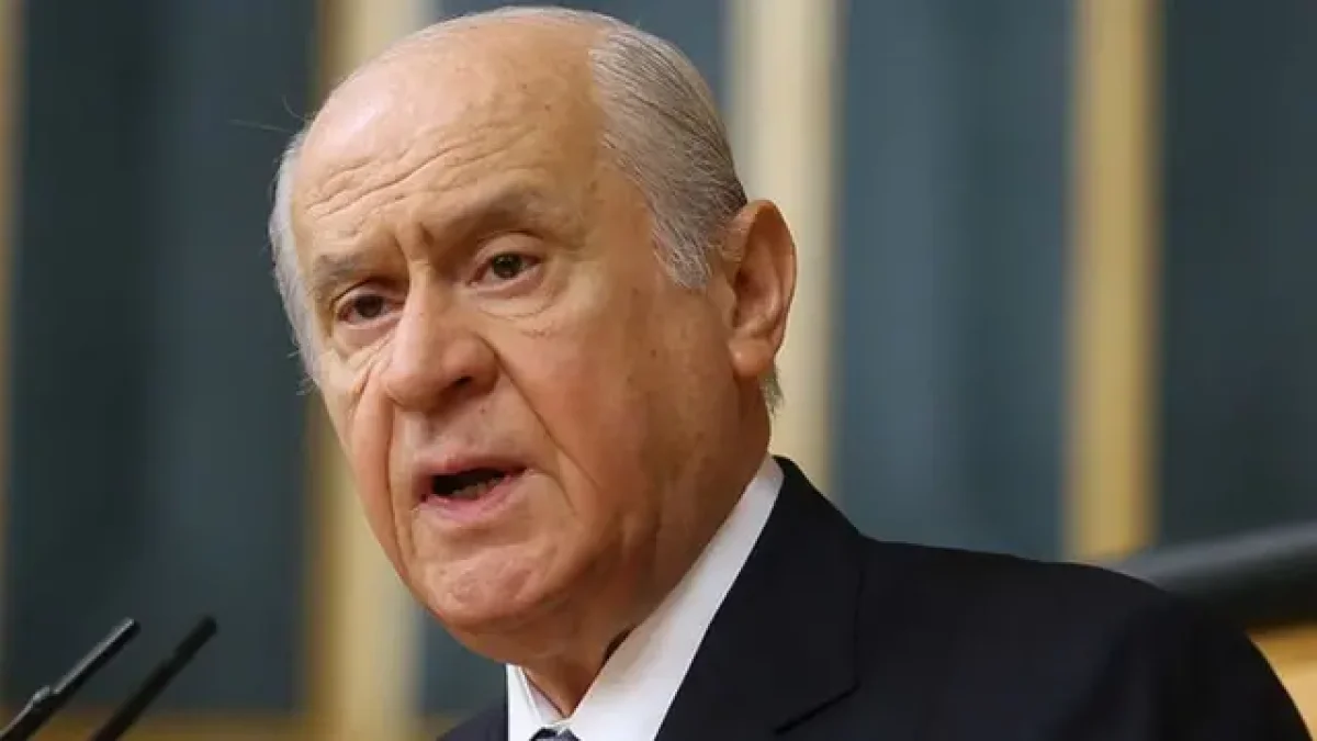 Bahçeli, Milli Eğitim Bakanı ve Personelini Kutladı