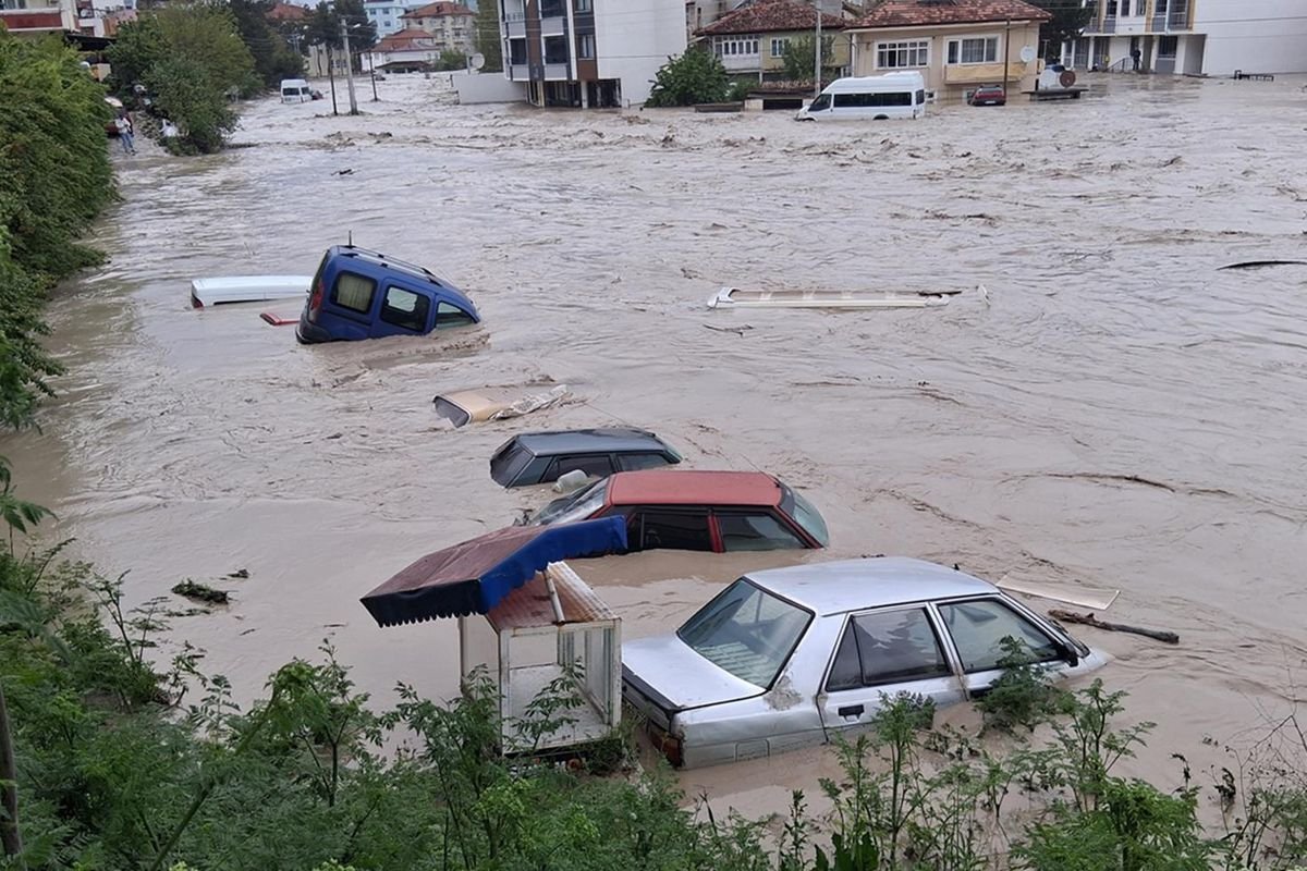 5 Bölgeye Kuvvetli Yağış Uyarısı! Saat De Verildi