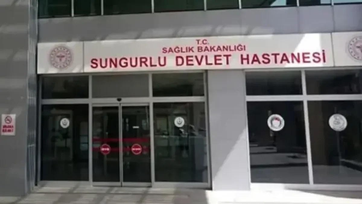 Yurtta Kalan 77 Öğrenci, Gıda Zehirlenmesi Şüphesiyle Hastanede Tedaviye Alındı