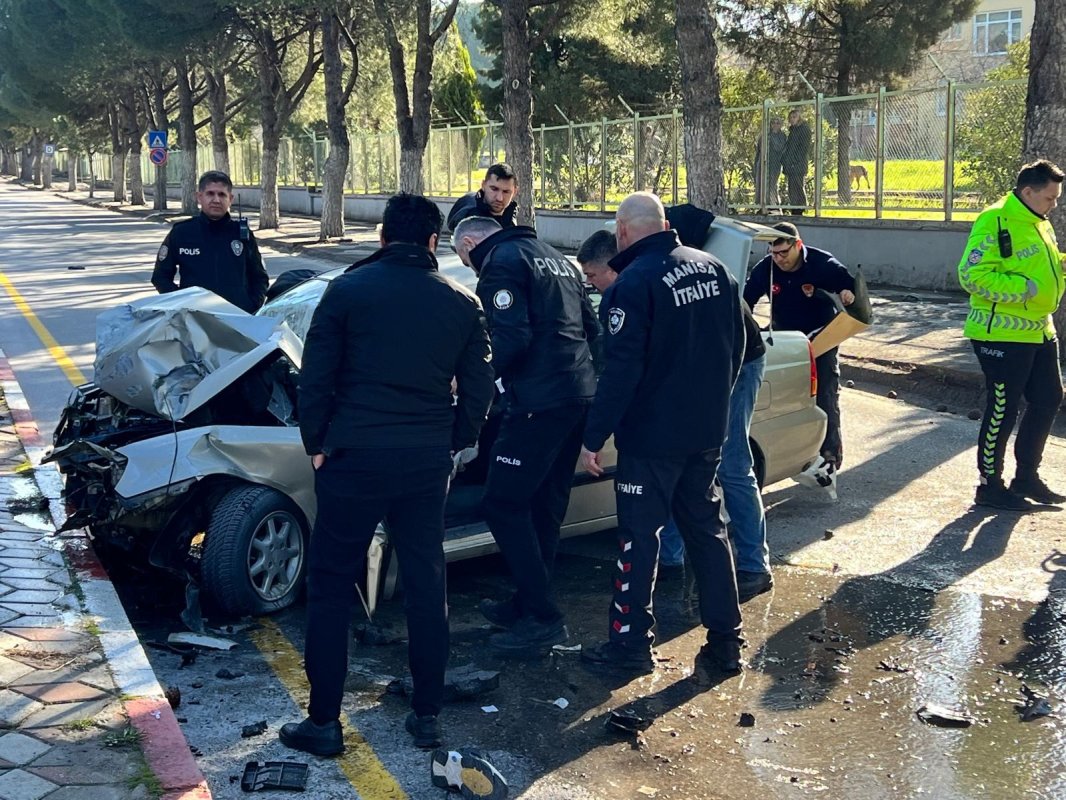 İzinsiz Alınan Araçta Kaçarken Kaza Yaptı