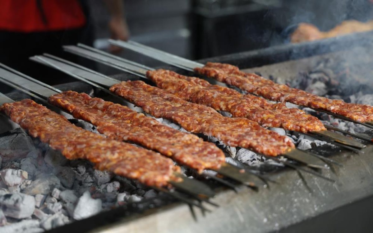 Adana’da Kebapçılar Ramazan’a Hazır