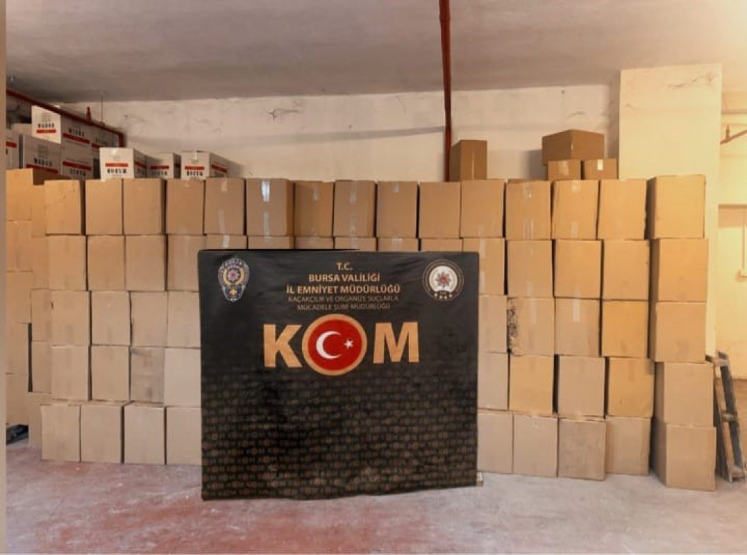 Bursa’da 3 Milyon Makaron Yakalandı