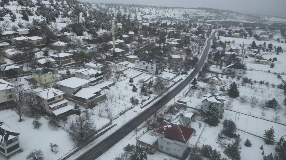 Mersin'de Kar Güzelliği Dronla Görüntülendi