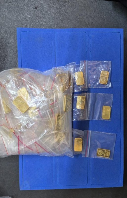 Zeytinburnu'nda 28 Milyon Lira Değerinde Sahte Altın Ele Geçirildi