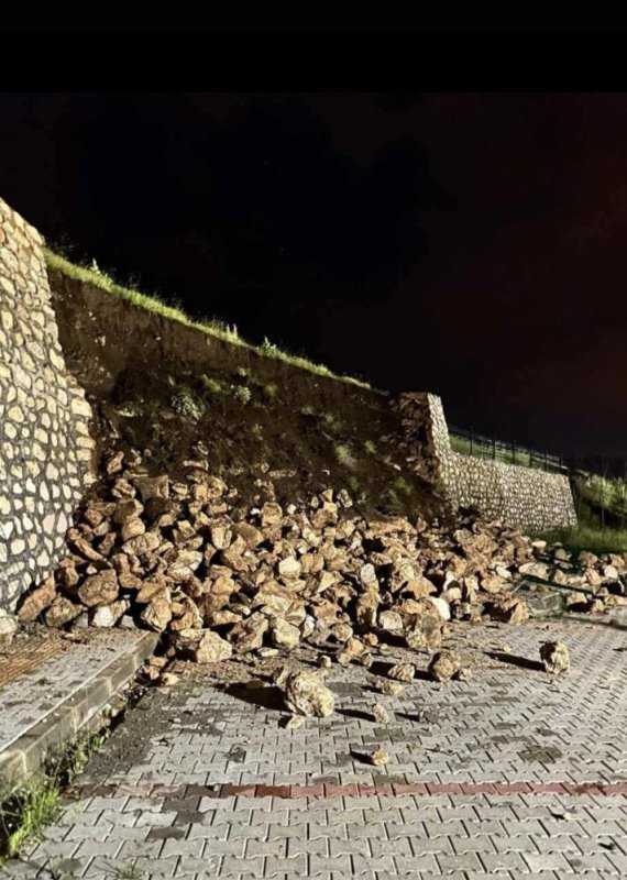Çermik'te İstinat Duvarı Çöktü