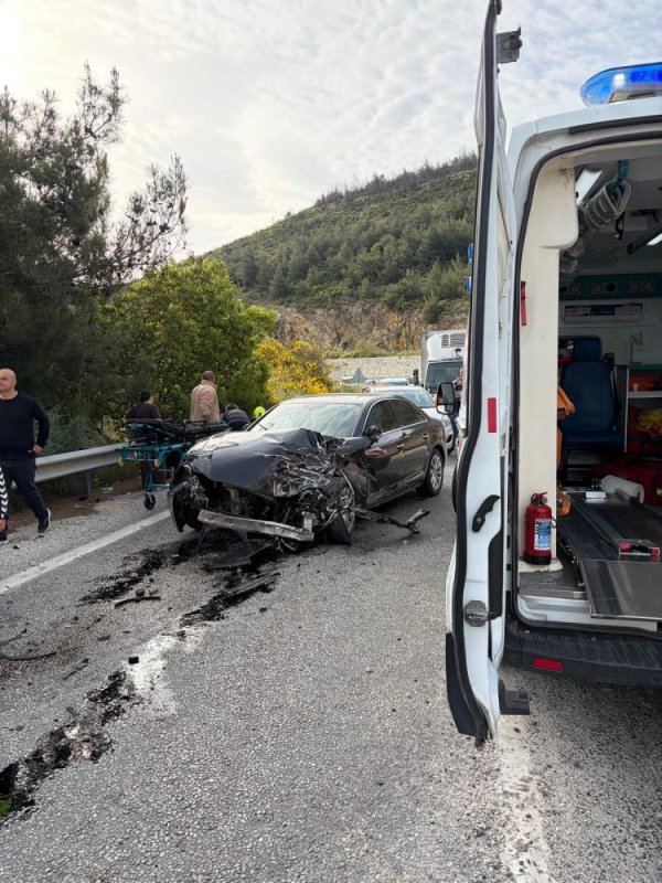 Kuşadası'ndaki Kazada Yaralı Sayısı 12'ye Yükseldi