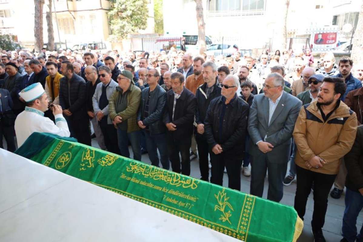 Motosiklet Kazasında Hayatını Kaybeden 17 Yaşındaki Ela Son Yolculuğuna Uğurlandı