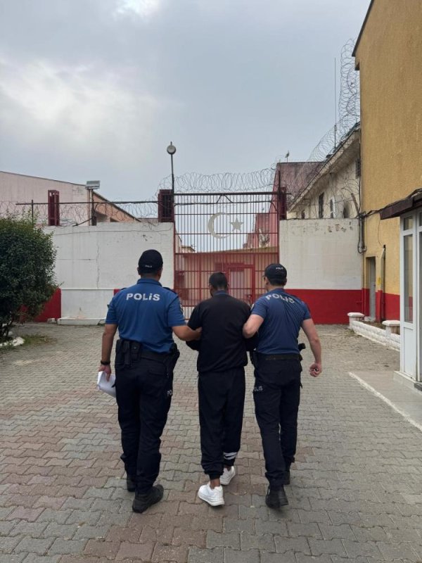 Firari Hükümlü Efeler’de Yakalandı