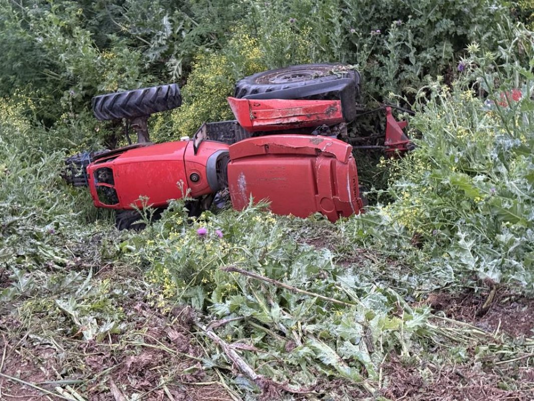 Bursa'da Yürek Yakan Kaza...Devrilen Traktörün Sürücüsü Öldü