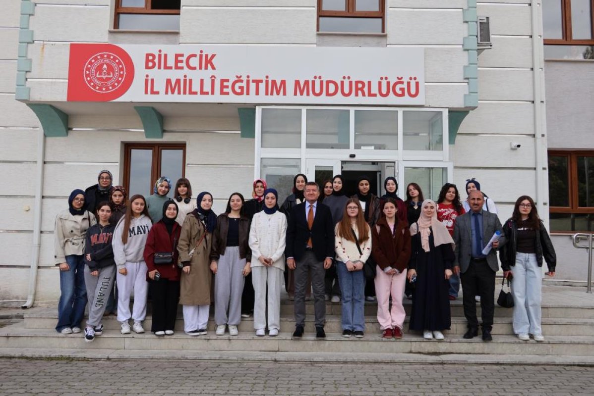 Bilecik'ten 50 Öğrenci Gençlik Kamplarına Uğurlandı