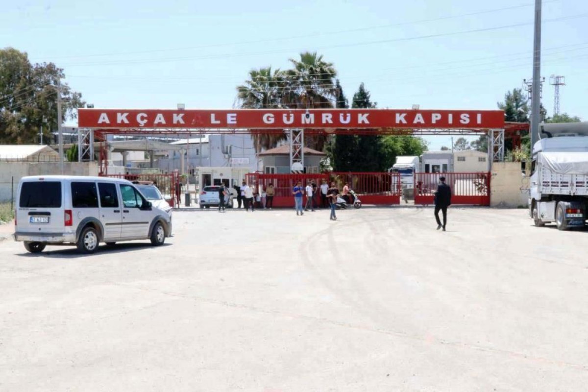 Akçakale Gümrük Kapısı 12 Yıl Sonra Sivil Geçişlere Açılıyor