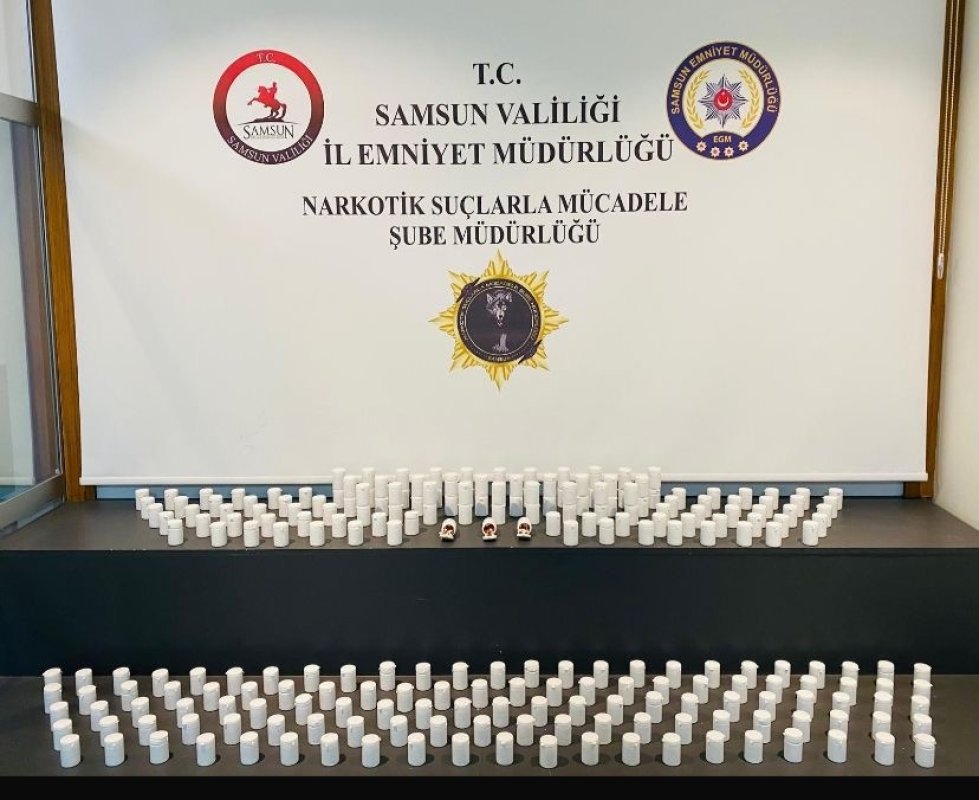 Samsun'da 10 Bin Uyuşturucu Hap Ele Geçirildi