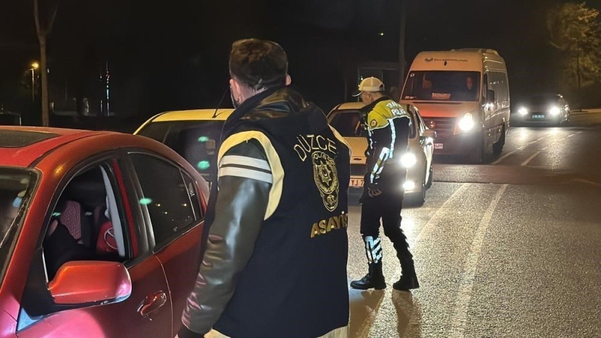 Düzce'de Aranan 24 Bin Kişi Sorgulandı, 27 Kişi Tutuklandı
