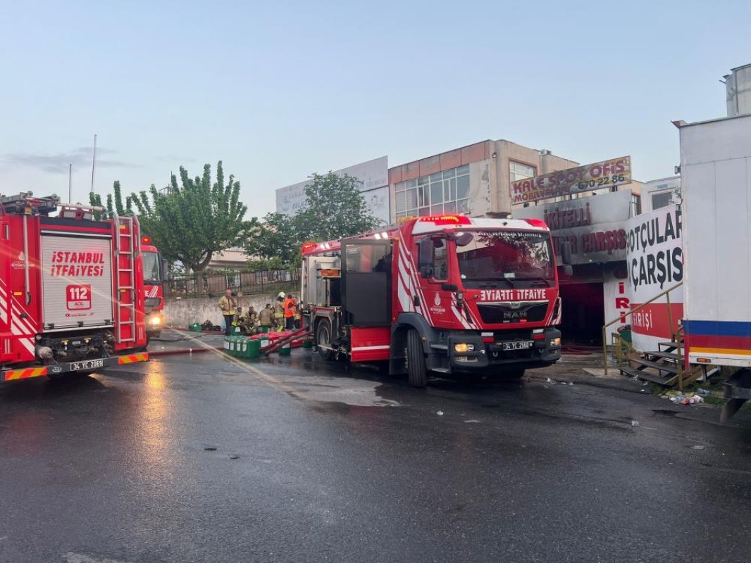 Başakşehir’de Parfüm İmalatı Tesisinde Çıkan Yangın 8. Saatinde Söndürüldü