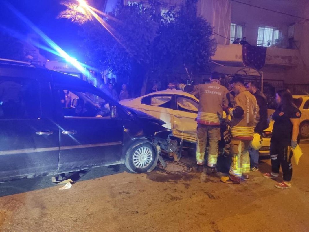 İskenderun'da Trafik Kazası: 4 Yaralı