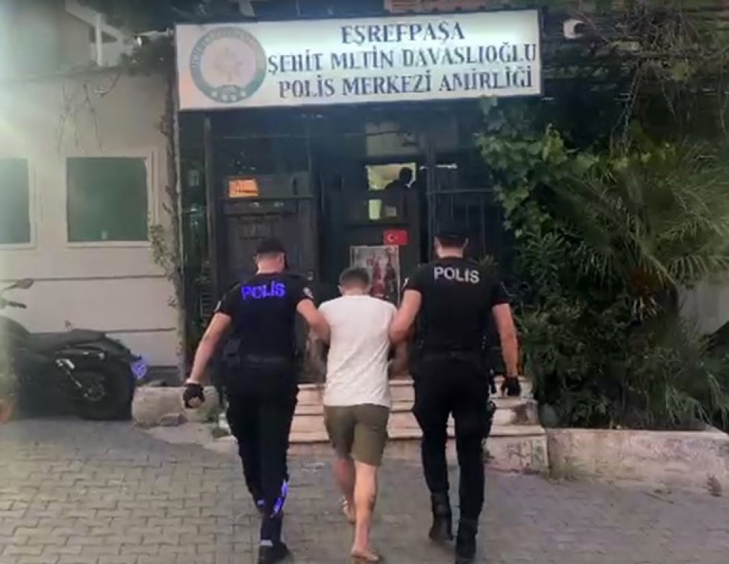 İzmir'de 42 Yıl Hapis Cezasıyla Aranan Dolandırıcı Yunus Timlerinden Kaçamadı