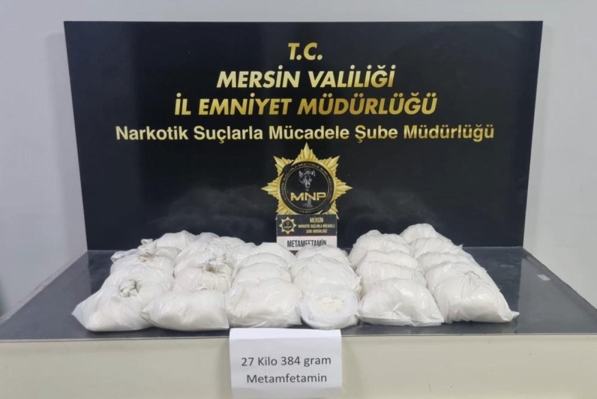 Mersin'de Depoya Baskın: 27 Kilodan Fazla Metamfetamin Ele Geçirildi
