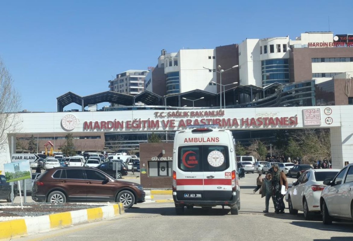 Geri Manevra Yapılan Otomobilin Altında Kalan Çocuk Hayatını Kaybetti