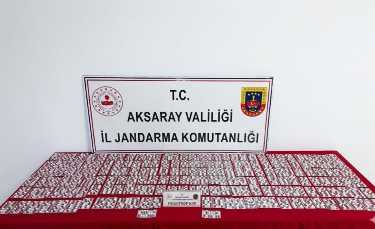 Uyuşturucu Tacirleri Jandarmanın Operasyonuyla Yakalandı