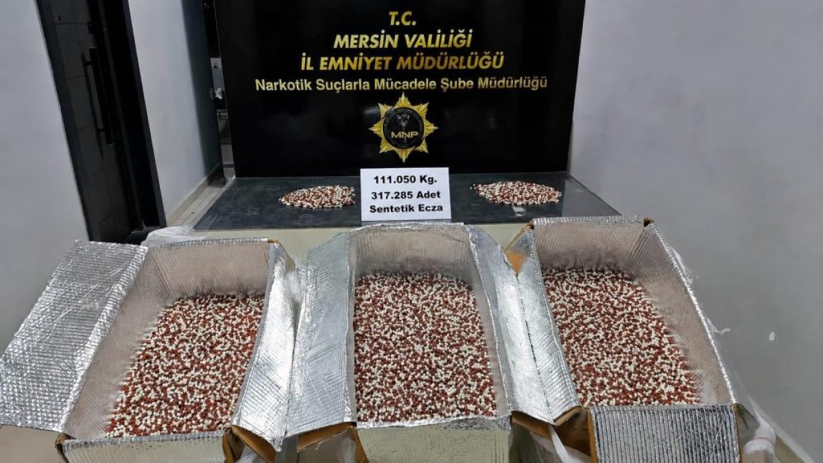 Mersin'de 317 Bin 285 Adet Uyuşturucu Hap Ele Geçirildi  
