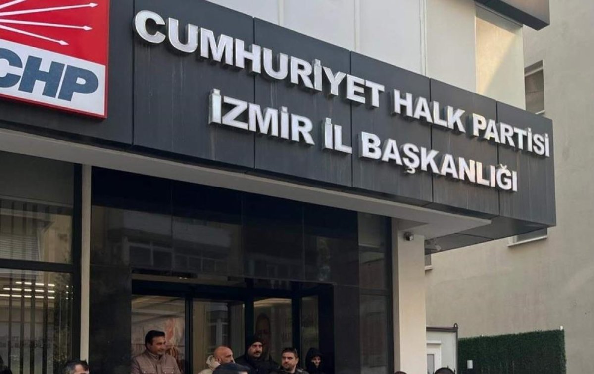 Butlan Kararı, İzmir CHP'de Bayramlaşma Törenini İptal Ettirdi