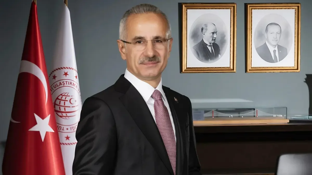 Bakan Uraloğlu'ndan Hürmüz Boğazı'ndaki Türk Gemilerine İlişkin Açıklama