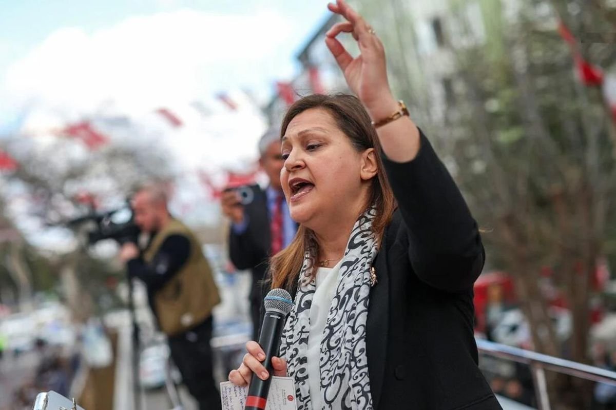 CHP, Burcu Köksal'a Karşı Harekete Geçiyor
