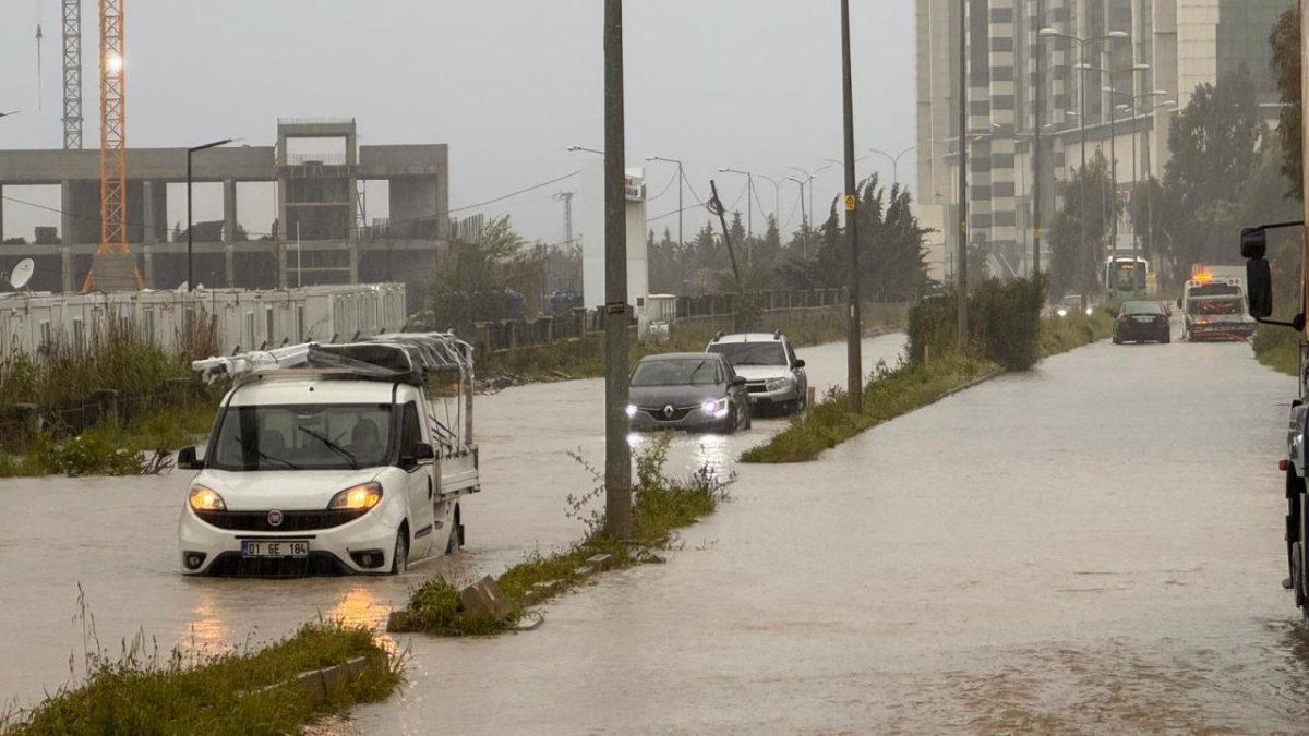 Meteorolojiden Doğu Akdeniz İçin Sağanak Uyarısı