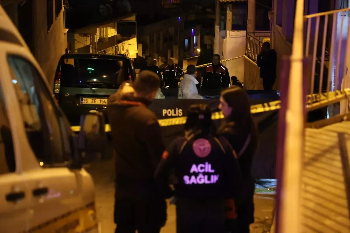 İzmir'de Eski Eşini Öldürüp, İntihar Etti
