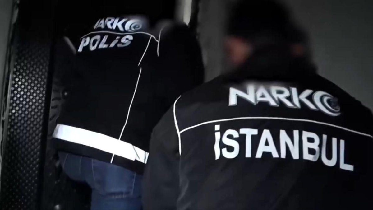 İstanbul'da Zehir Tacirlerine Operasyon: 2 Gözaltı