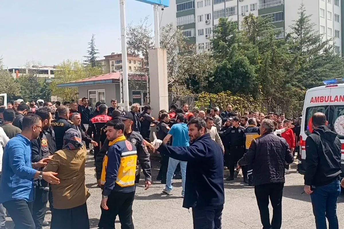 100 Bin Üyeli Terör Yuvası! Okul Saldırıları Sonrası Peş Peşe Tehditler