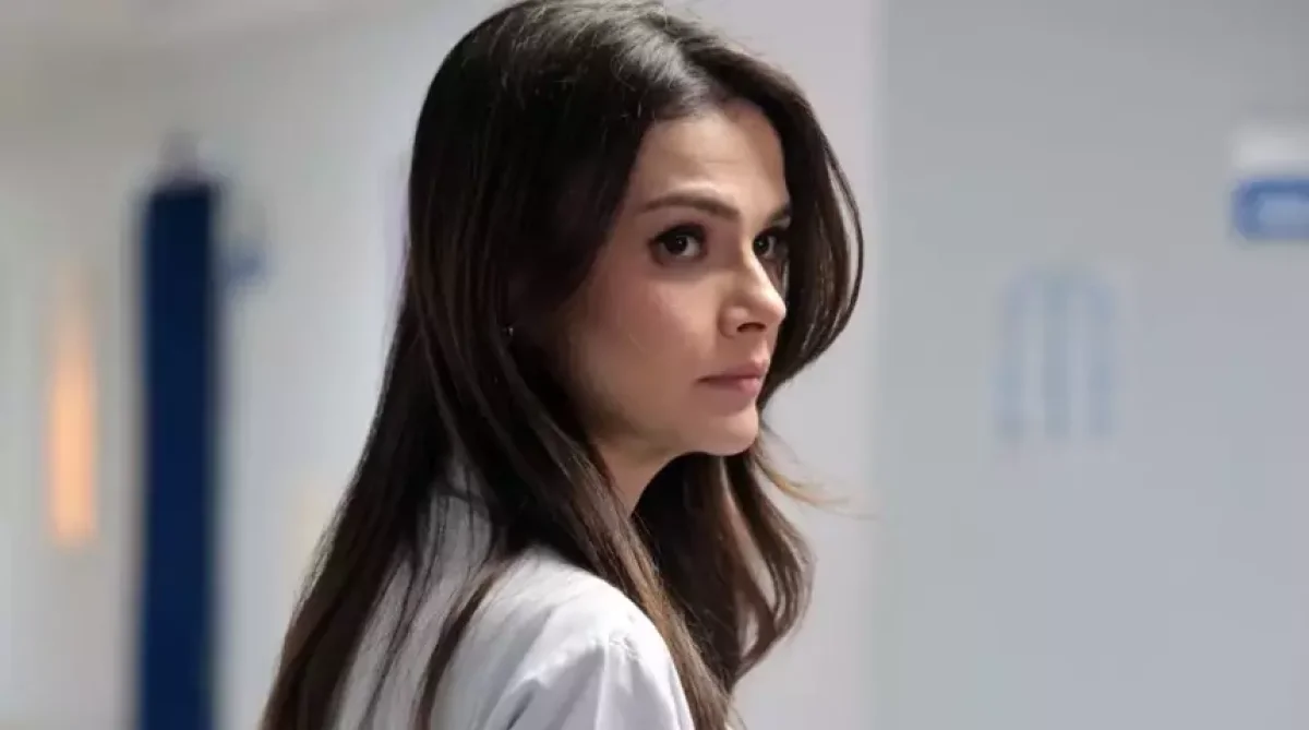 Sinem Ünsal Uzak Şehir Setini Bırakıp Apar Topar İfadeye Geldi! İşte Karar