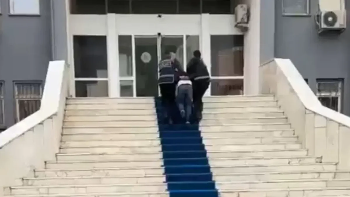 ‘Birini Bıçaklayacağım Deyip’, 16 Yaşındaki Kızı Yaraladı