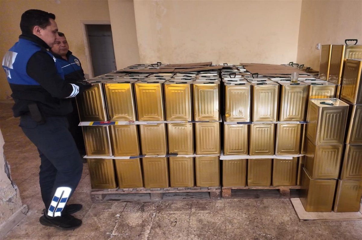 Akdeniz’de 4,5 Ton Sahte Zeytinyağı Ele Geçirildi