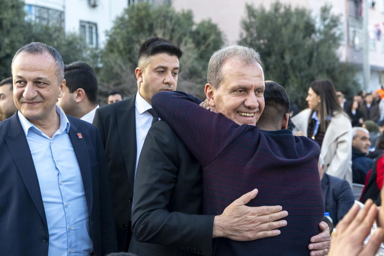 Vahap Seçer ile Meral Seçer, Akdenizlilerle İftar Sofrasında Buluştu