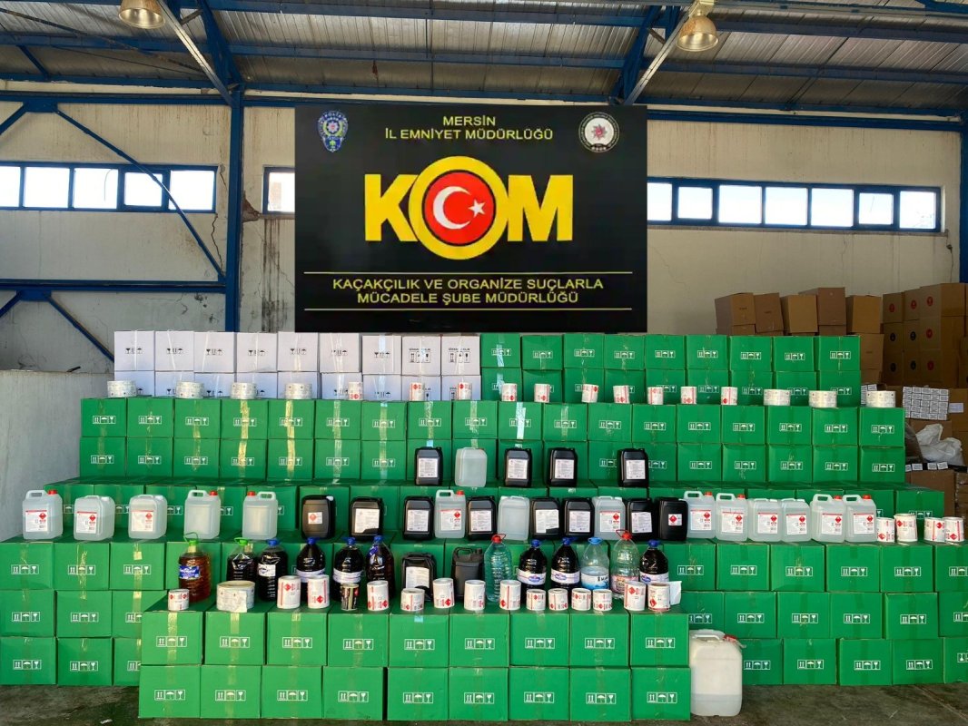 Binlerce Litre Kaçak Alkol Ele Geçirildi