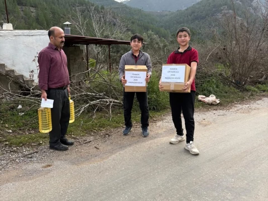 Tekmen Ortaokulu’nda Yardımlaşma Etkinliği 
