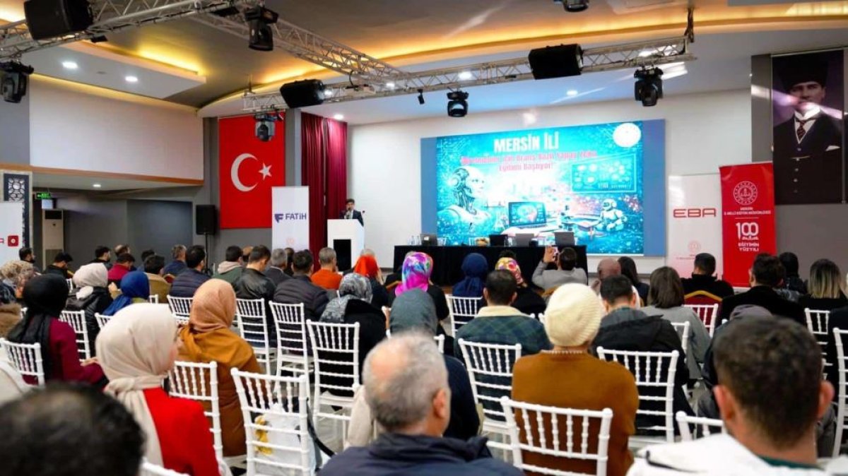 Mersin’de Öğretmenler İçin Yapay Zeka Eğitimi