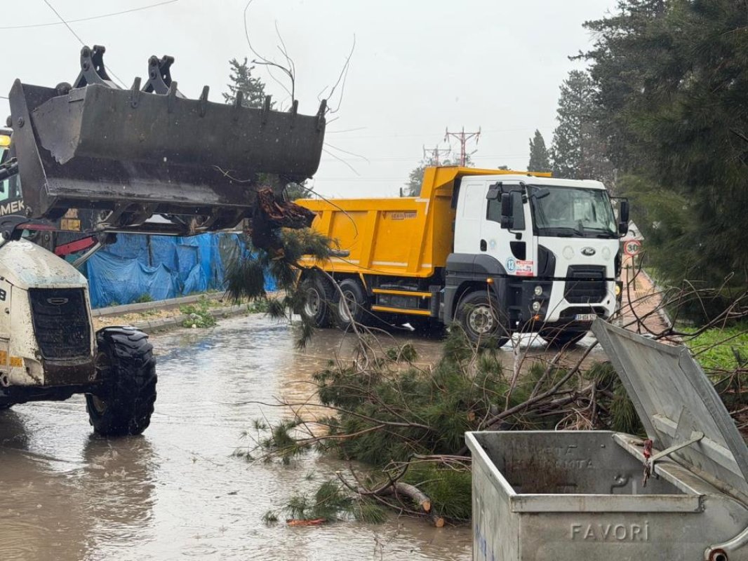 Fırtına Sonrası Akdeniz’de Teyakkuz