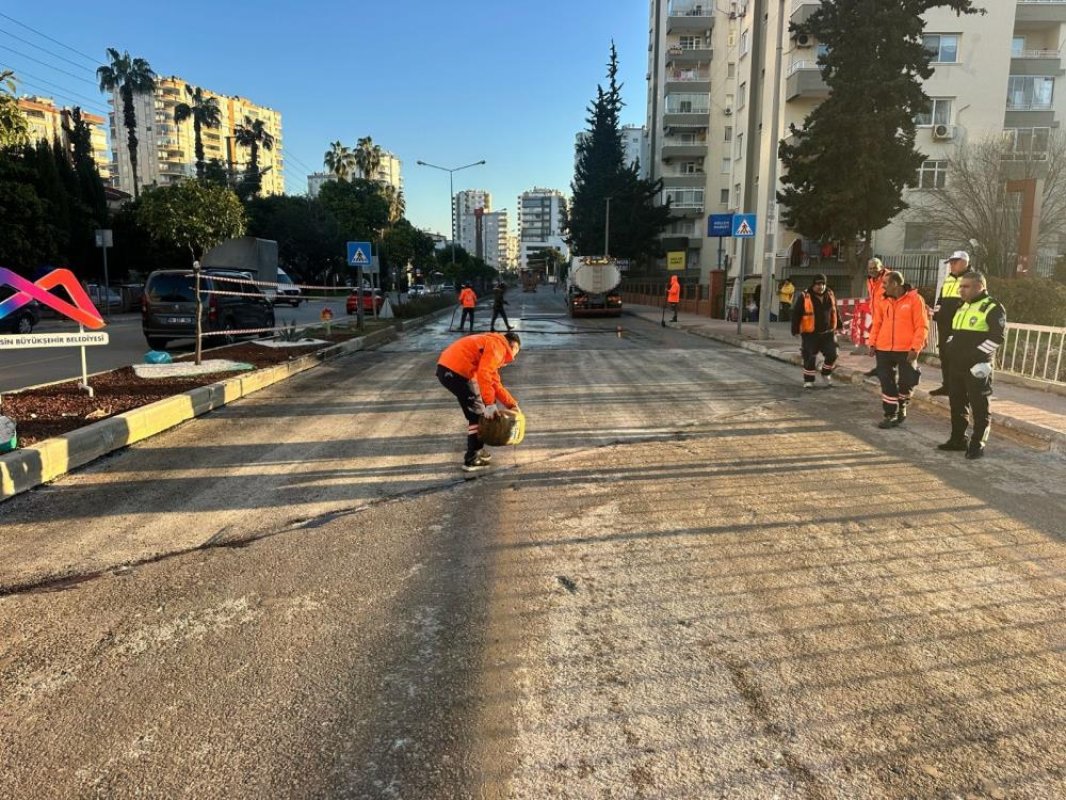 Mersin’de Selde Zarar Gören Köprünün Tahkimat Çalışması Tamamlandı