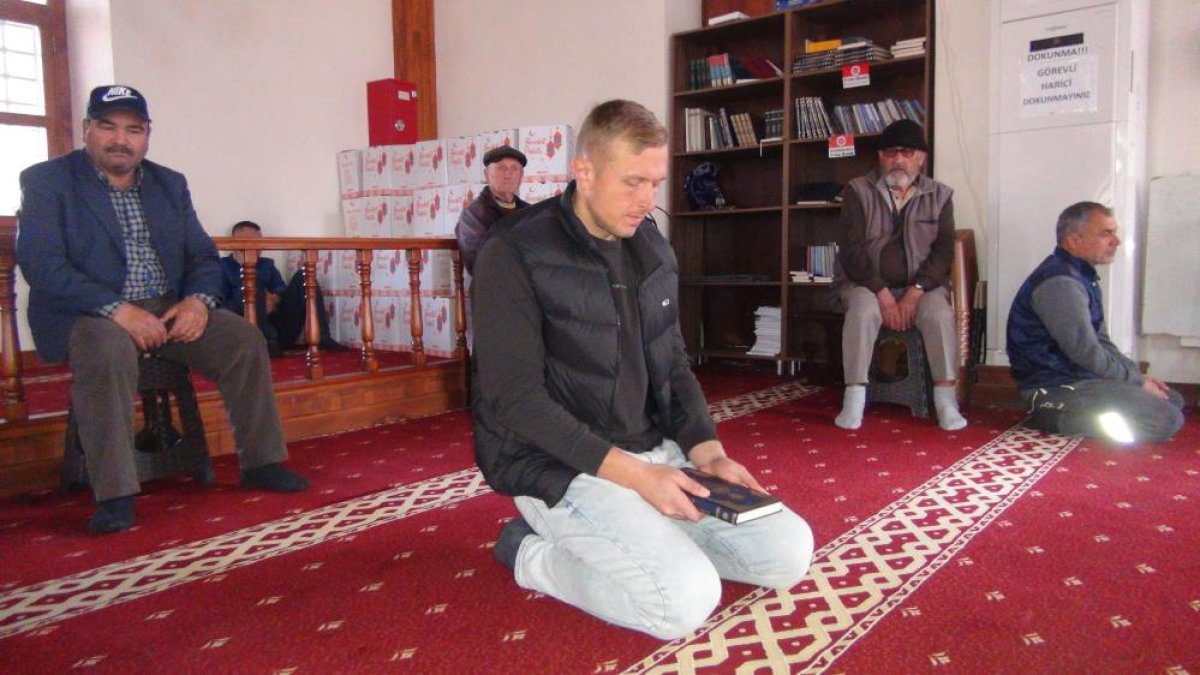 Müslüman Olmayan Nikolai Ramazan’da Oruç Tutuyor