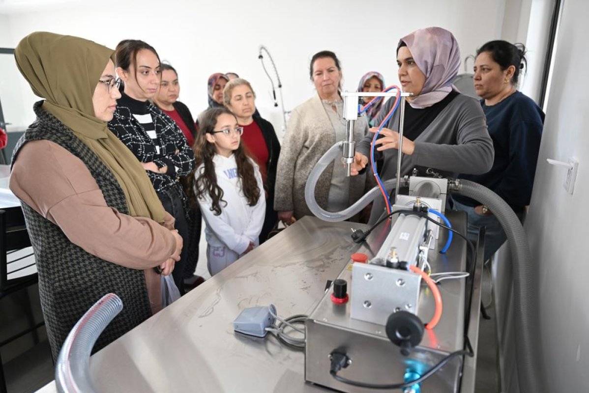 Mersin’de Kadın Üreticilere Güçlü Destek: Köyümüz Atölye
