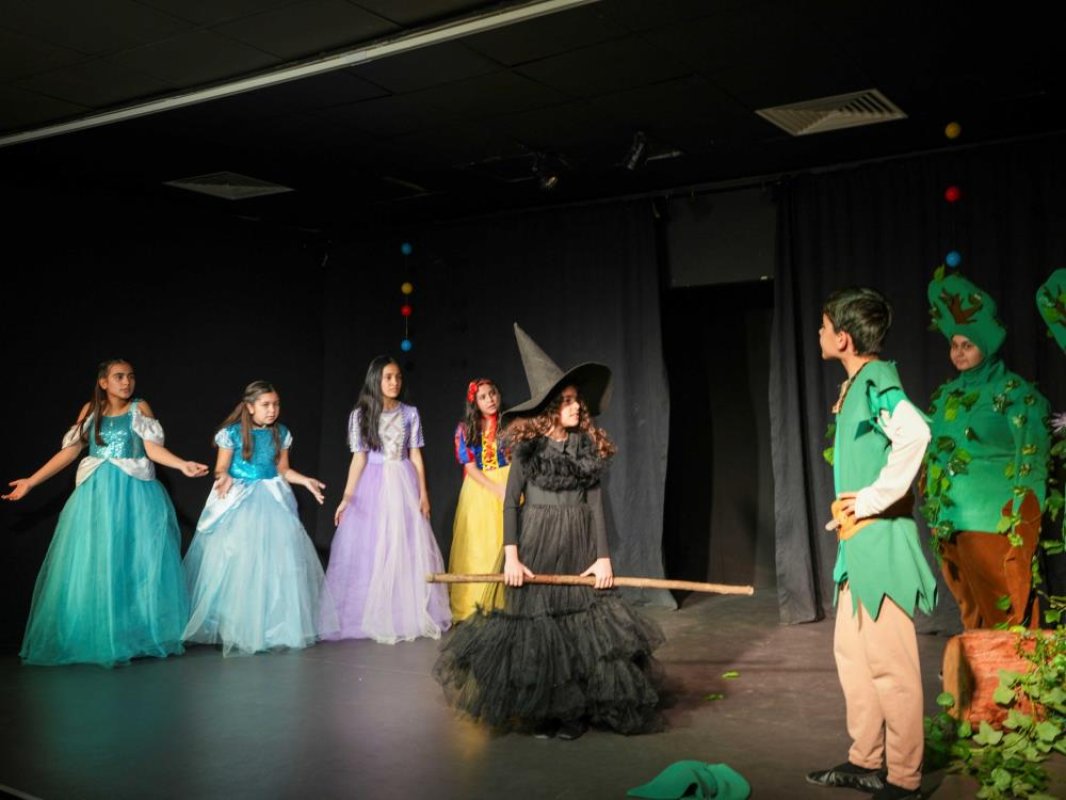 Tarsus’ta Çocuklardan Tiyatro Gösterisi