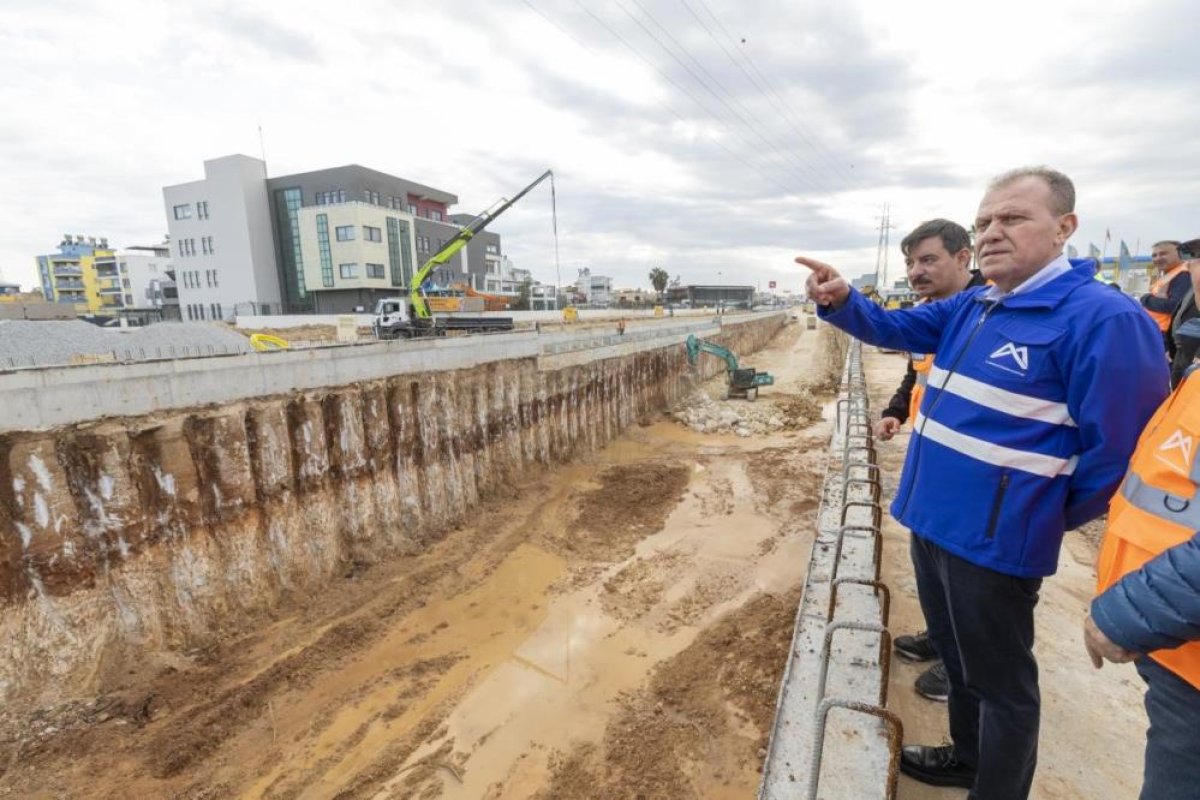 Mersin’de Hal Katlı Kavşağı Nisan’da Trafiğe Açılıyor