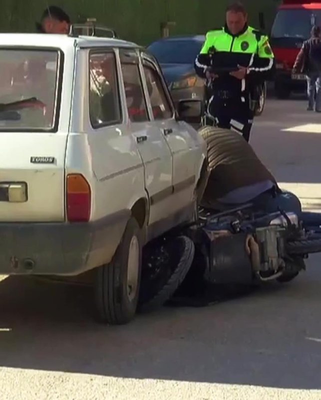 Mut’ta Otomobil-Motosiklet Kazası