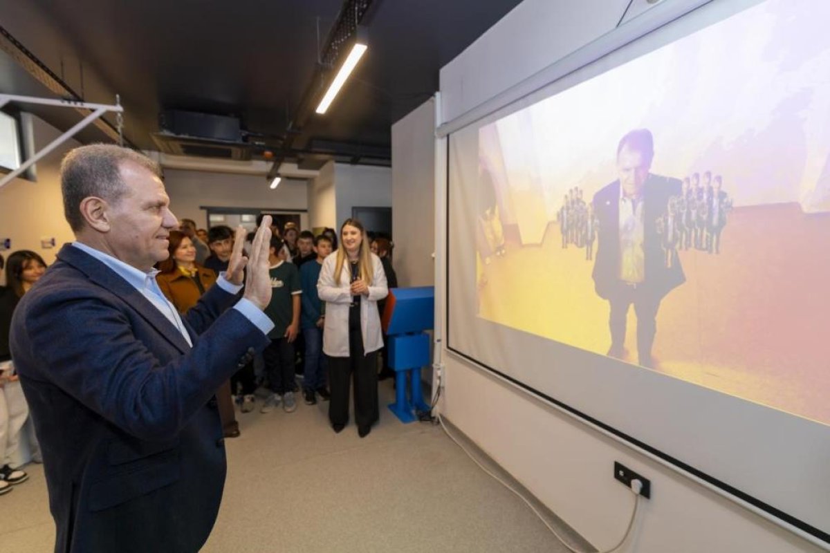 Vahap Seçer ve Meral Seçer, Tarsus Aratos Matematik Evi'ni Ziyaret Etti