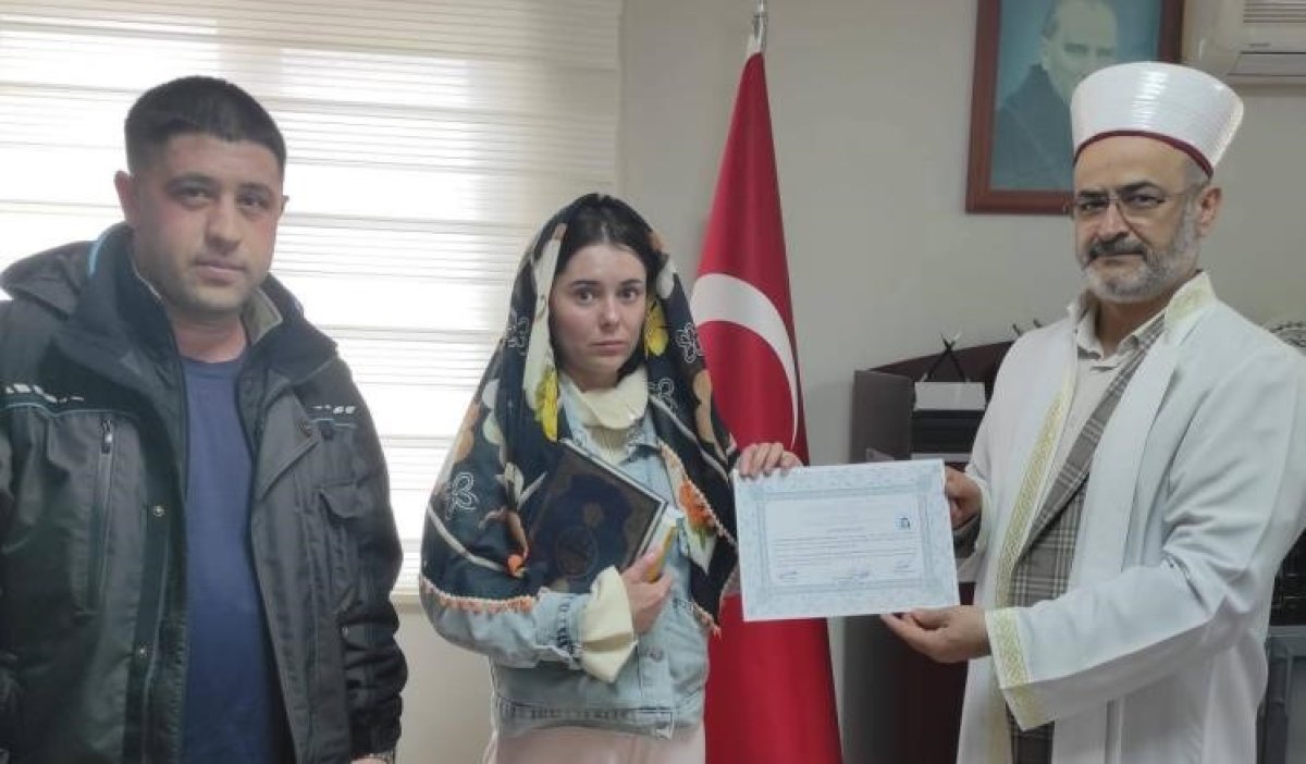 Rus Victoria, Mersin'de Müslüman Olup Amine Adını Aldı