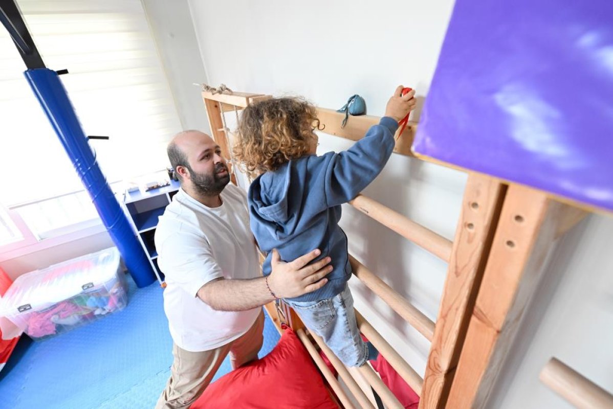 Mersin Büyükşehir Belediyesi’nden DMD Hastasına Ergoterapi Desteği