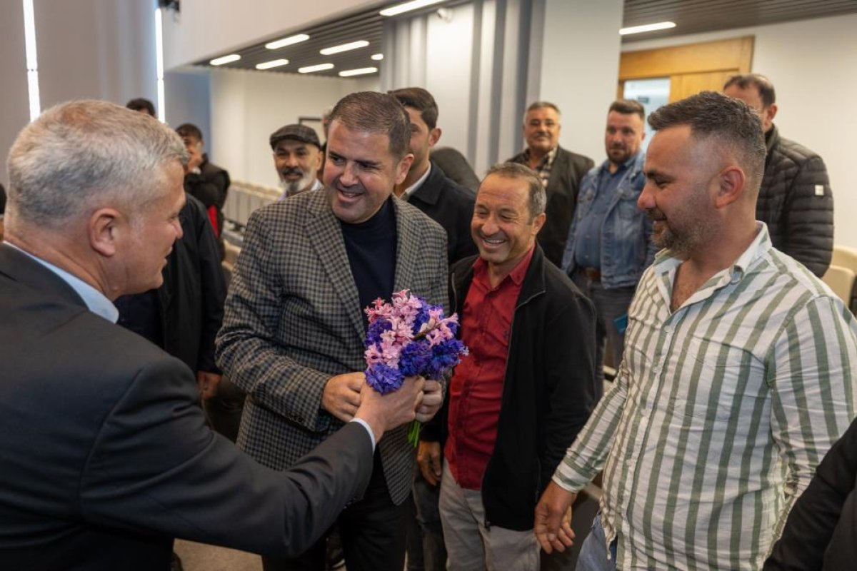 Mezitli Belediye Başkanı Tuncer, Mahalle Muhtarlarıyla Görüştü