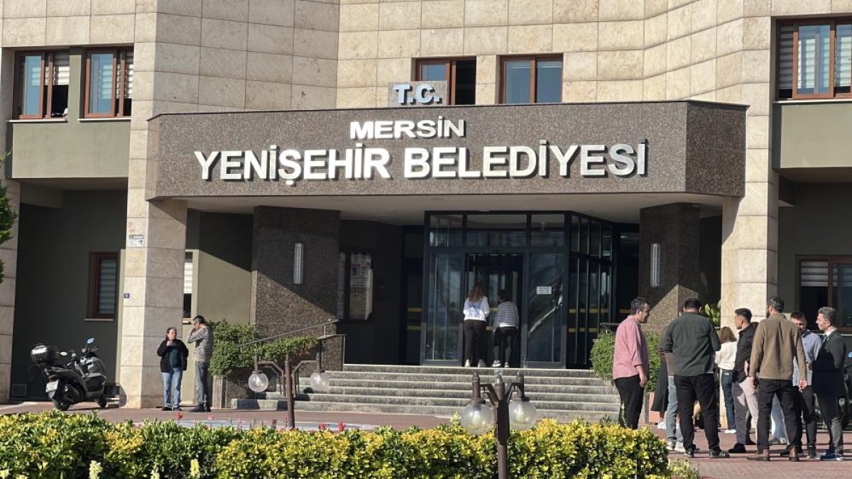 Mersin'in Yenişehir Belediyesi'ne Yolsuzluk Operasyonu: 30 Gözaltı Kararı